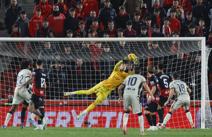 RCD Mallorca vs Osasuna (03:00 – 11/02) | Xem lại trận đấu