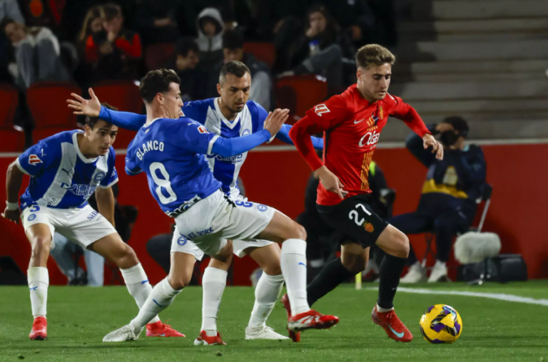 RCD Mallorca vs Alavés (00:30 – 03/03) | Xem lại trận đấu