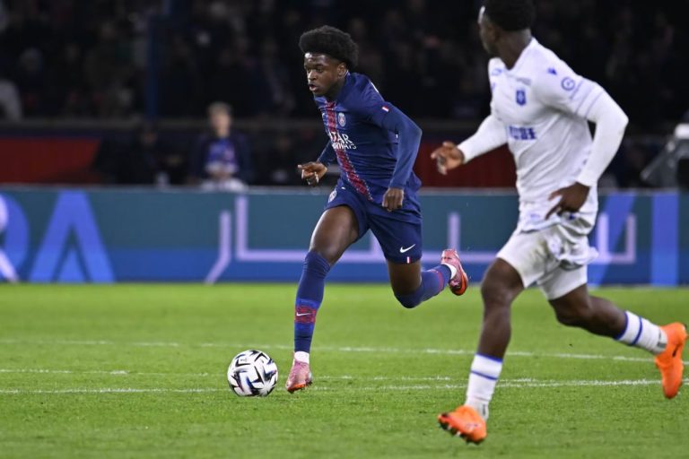 PSG vs AJ Auxerre (02:05 – 28/09) | Xem lại trận đấu